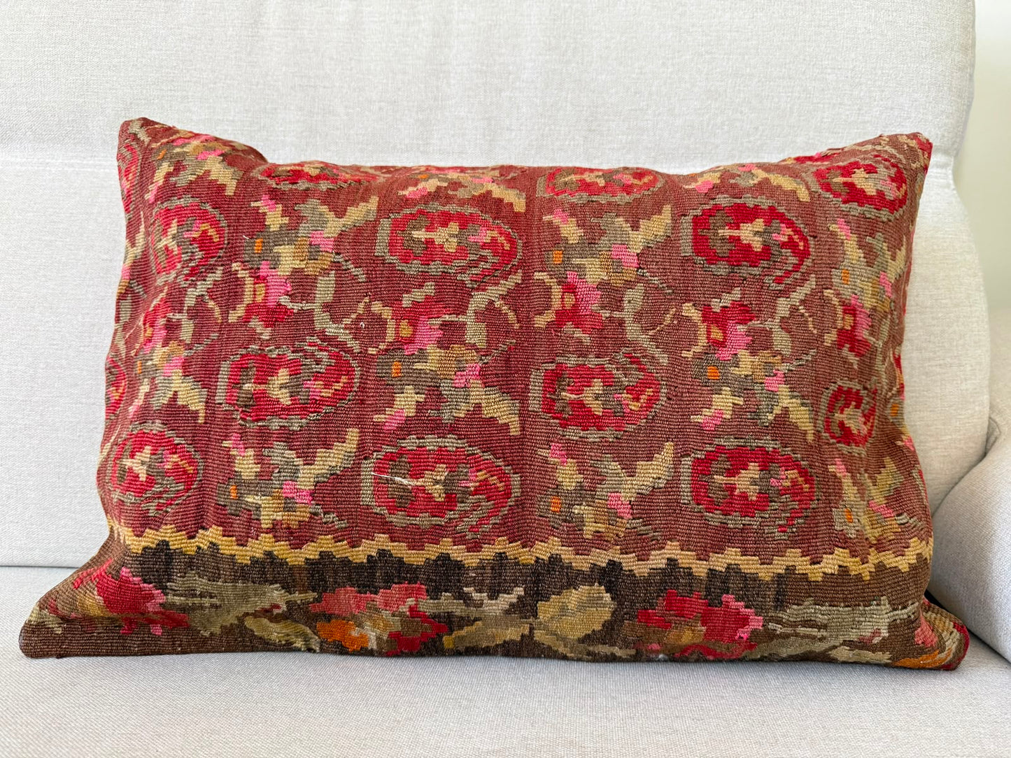 Hand woven Kilim cushion cover (60x40cm)