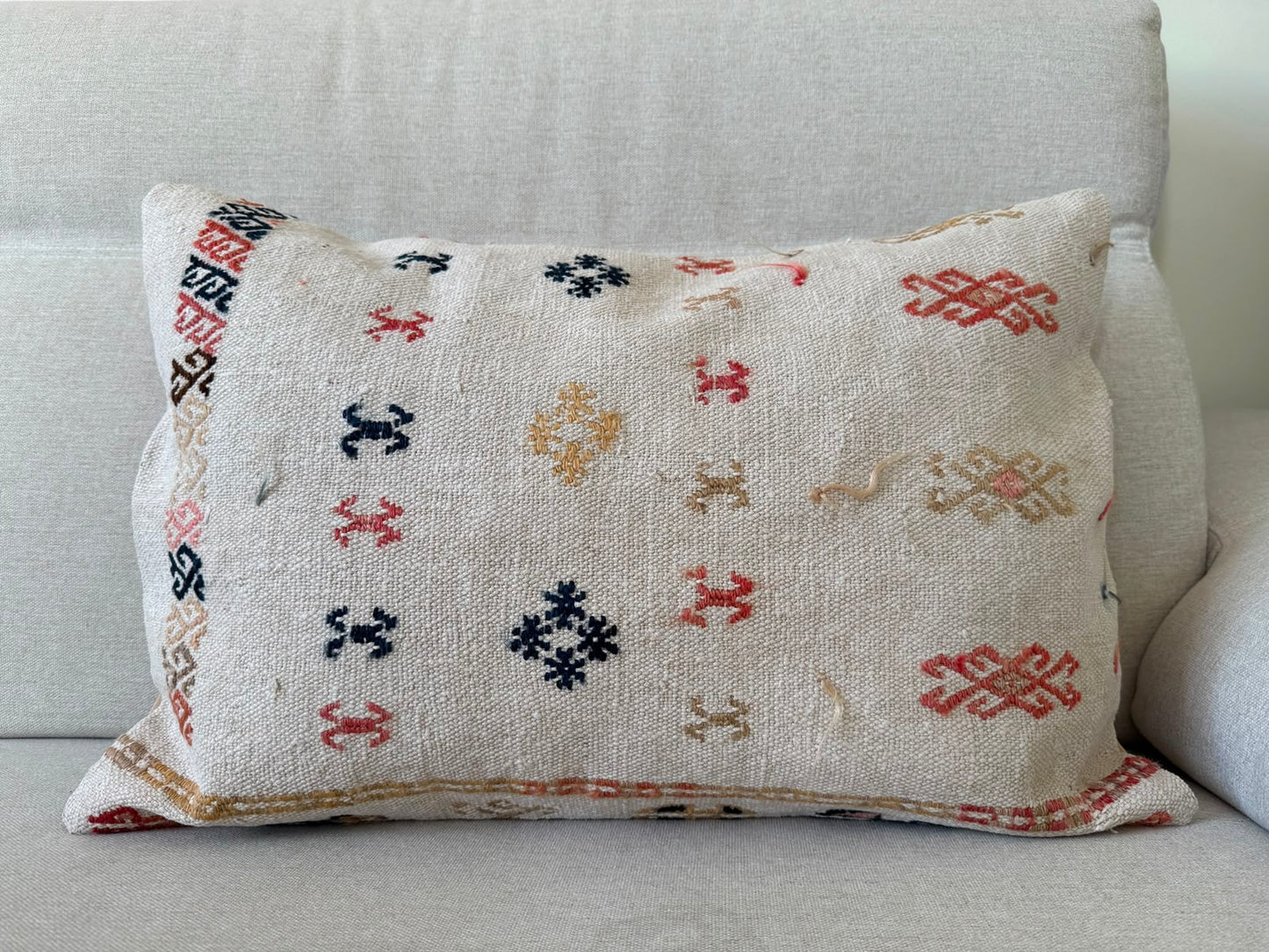 Hand woven Kilim cushion cover (60x40cm)