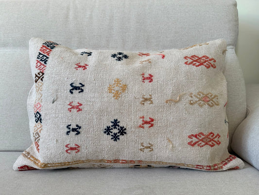 Hand woven Kilim cushion cover (60x40cm)