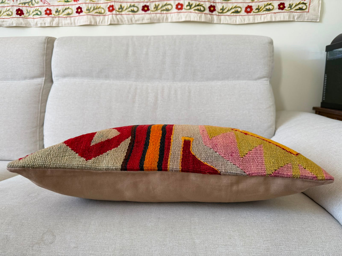 Hand woven Kilim cushion cover (60x40cm)