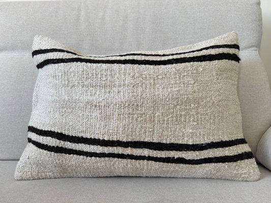 Hemp Hand woven Kilim cushion cover (60x40cm)