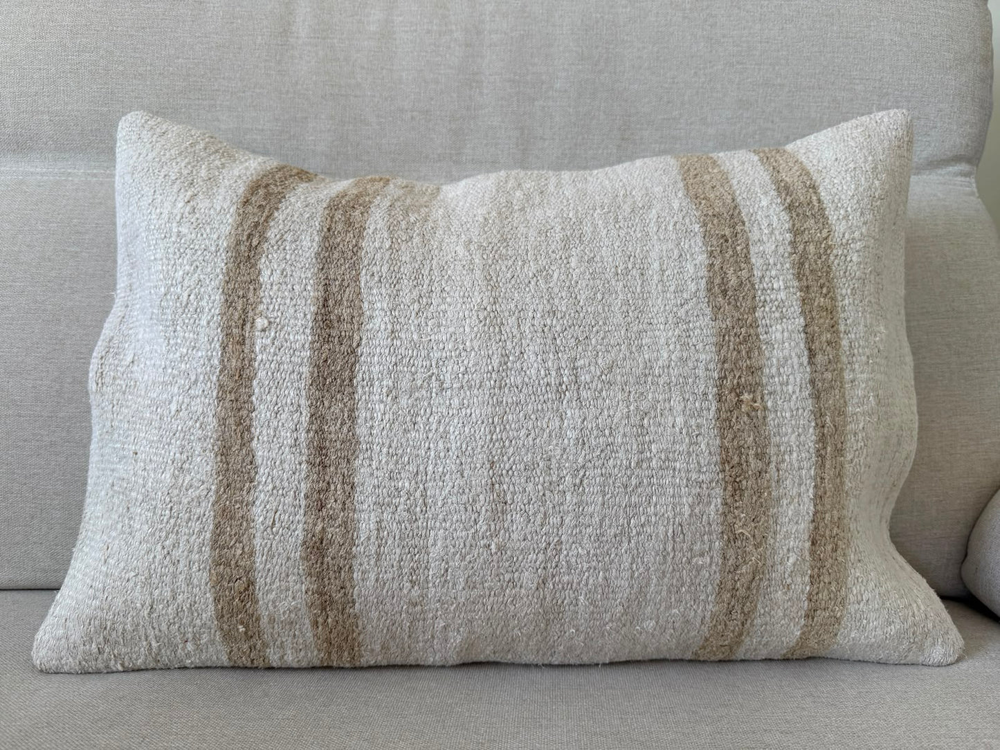 Hemp Hand woven Kilim cushion cover (60x40cm)