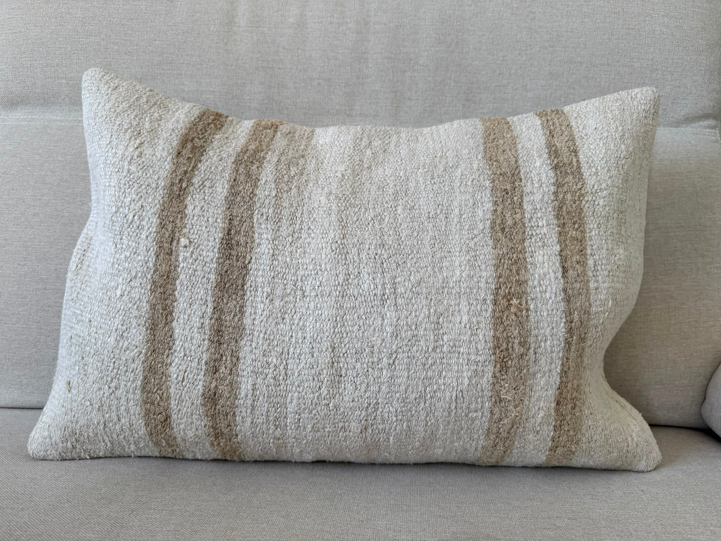 Hemp Hand woven Kilim cushion cover (60x40cm)