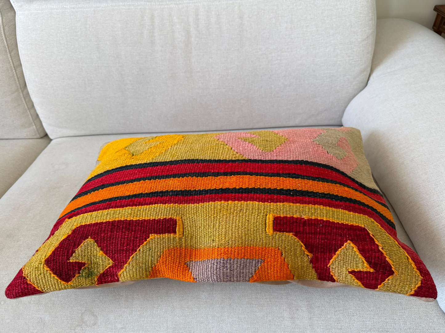 Hand woven Kilim cushion cover (60x40cm)