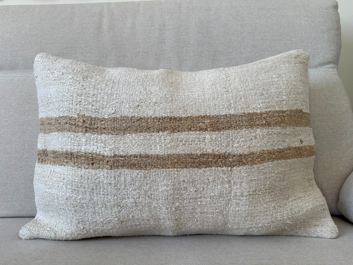 Hemp Hand woven Kilim cushion cover (60x40cm)