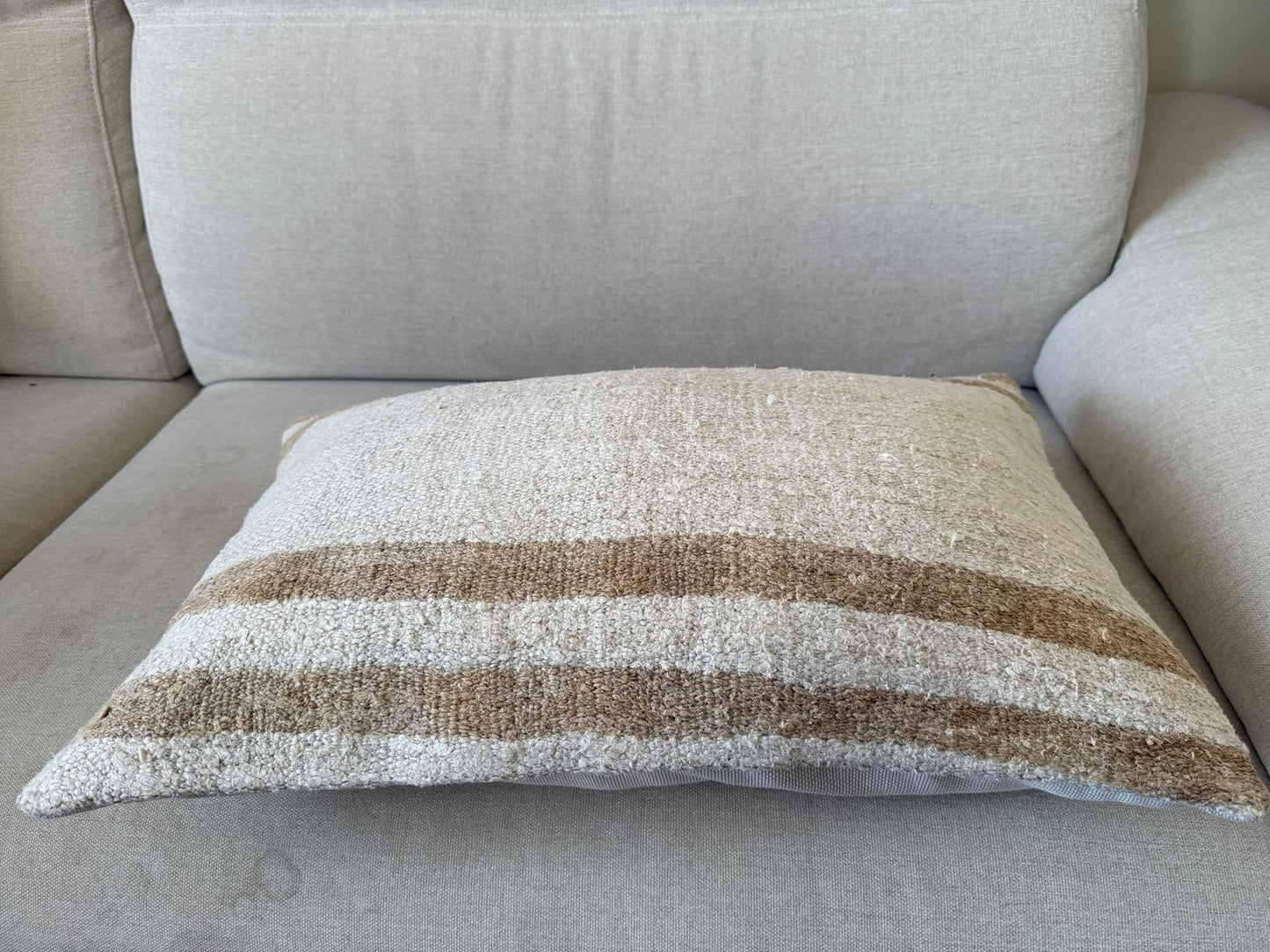 Hemp Hand woven Kilim cushion cover (60x40cm)
