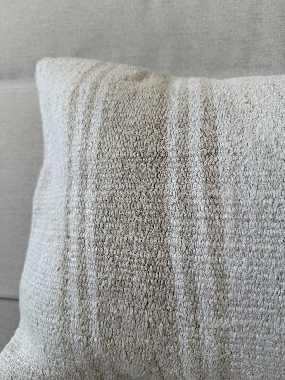 Hemp Hand woven Kilim cushion cover (60x40cm)