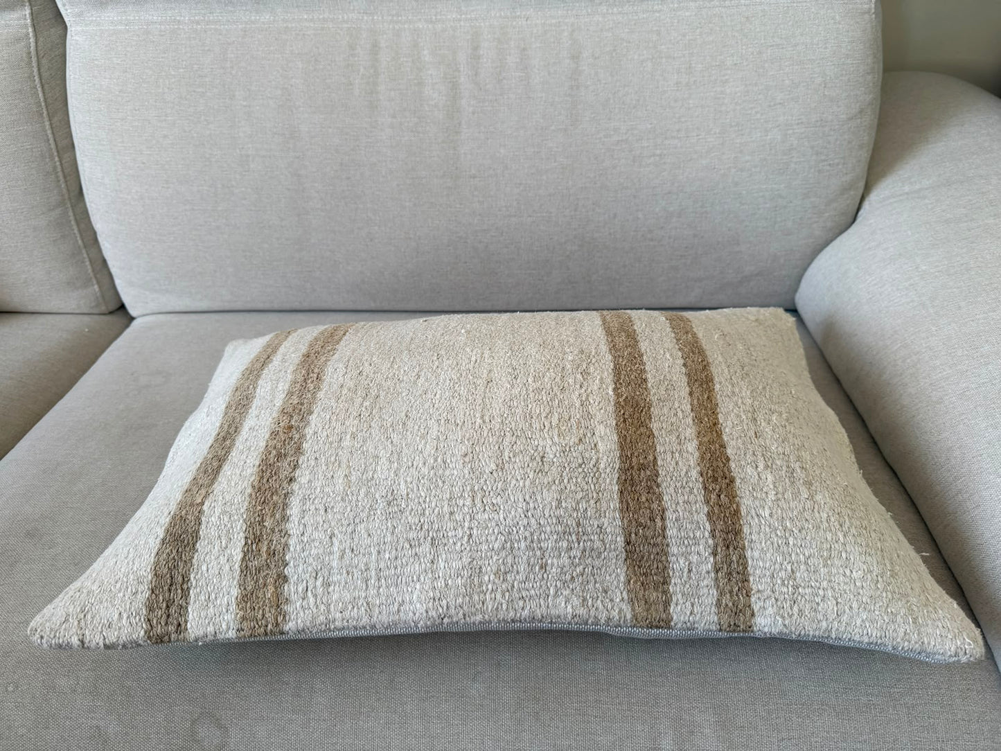 Hemp Hand woven Kilim cushion cover (60x40cm)