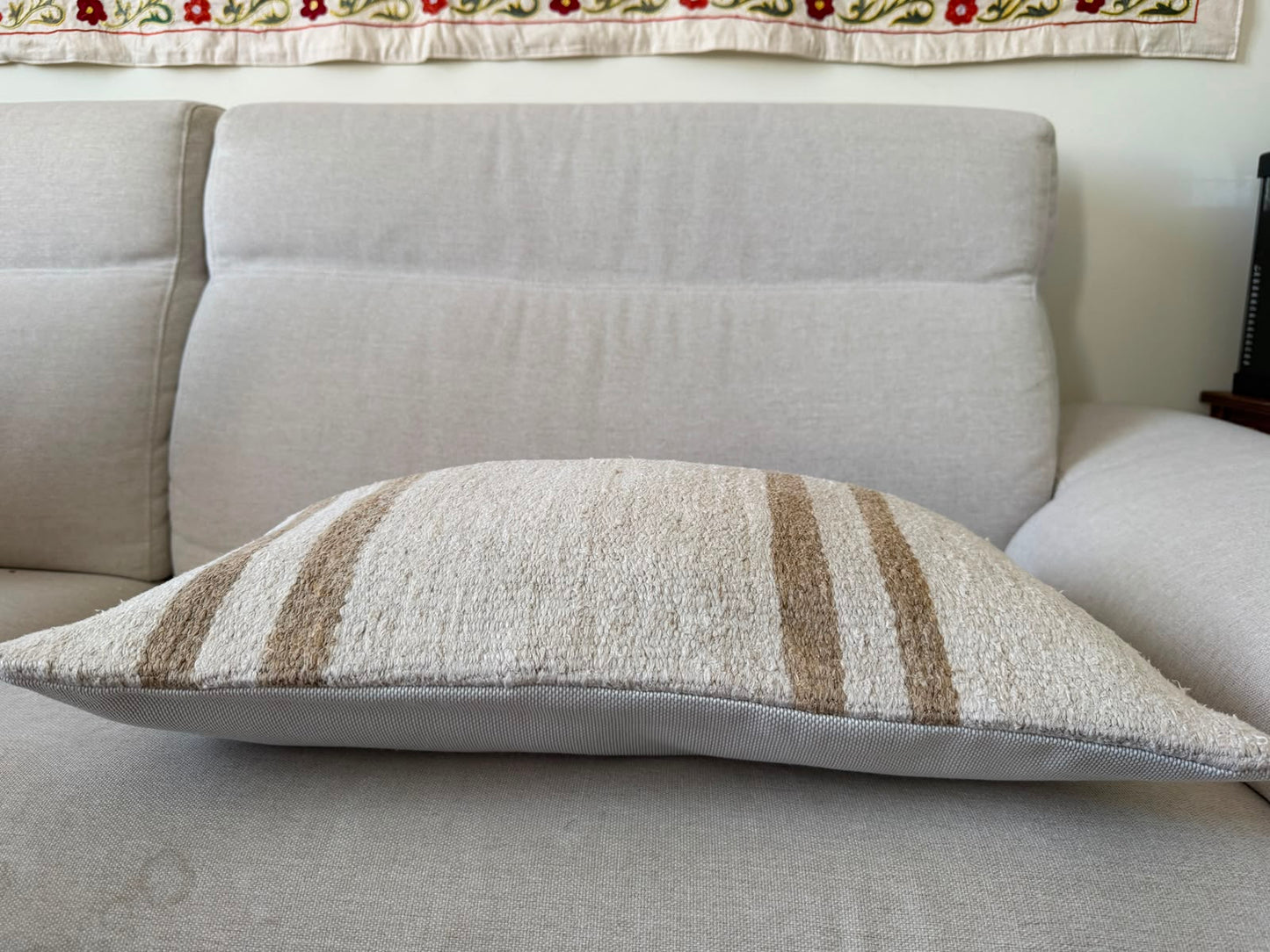 Hemp Hand woven Kilim cushion cover (60x40cm)