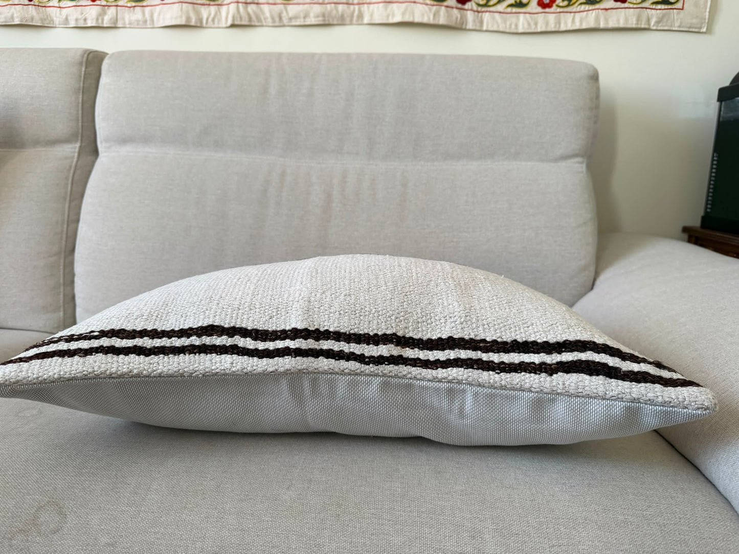 Hemp Hand woven Kilim cushion cover (60x40cm)