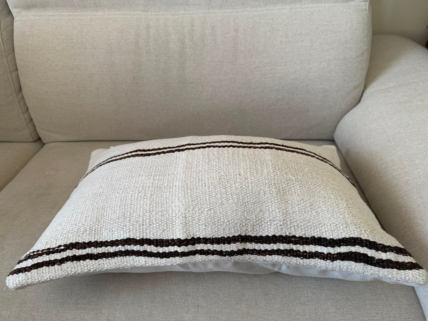 Hemp Hand woven Kilim cushion cover (60x40cm)