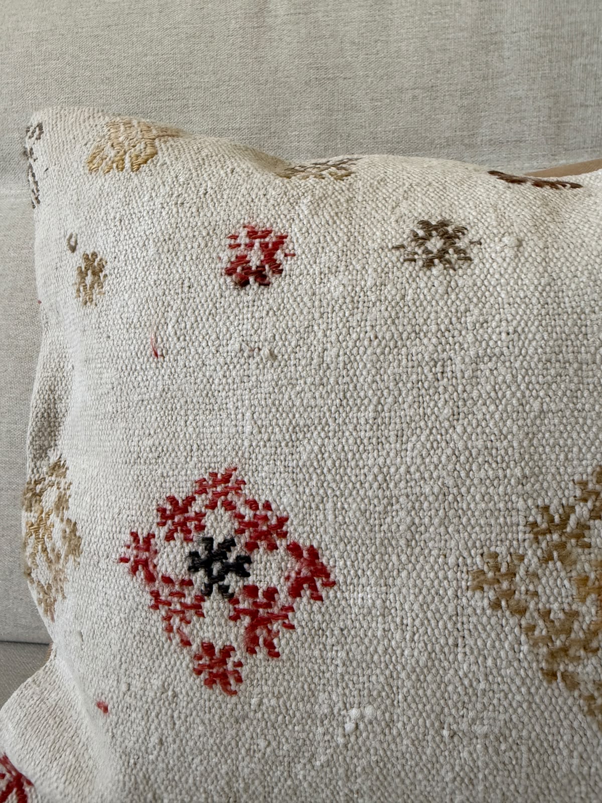 Hemp Hand woven Kilim cushion cover (60x40cm)