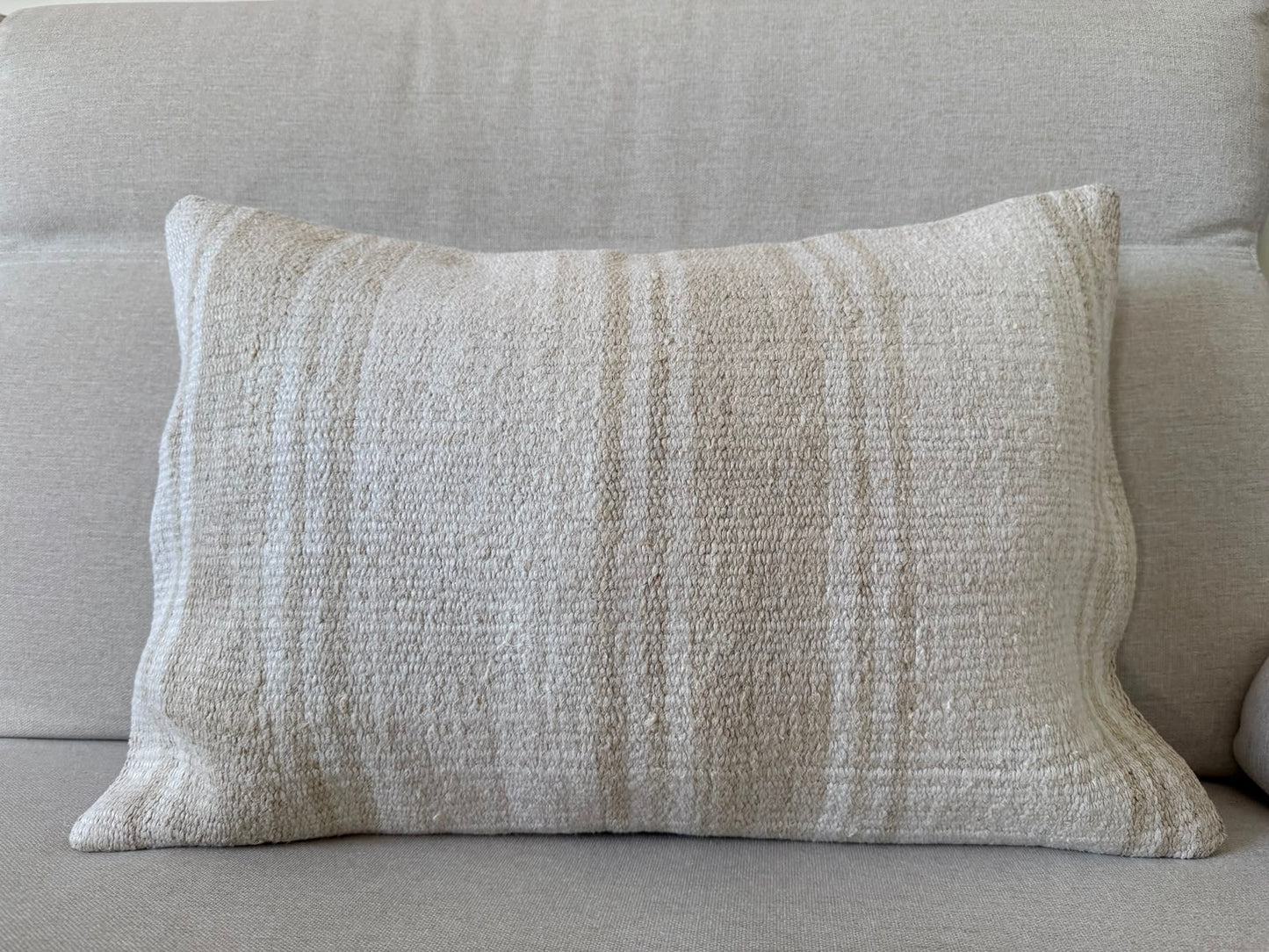 Hemp Hand woven Kilim cushion cover (60x40cm)
