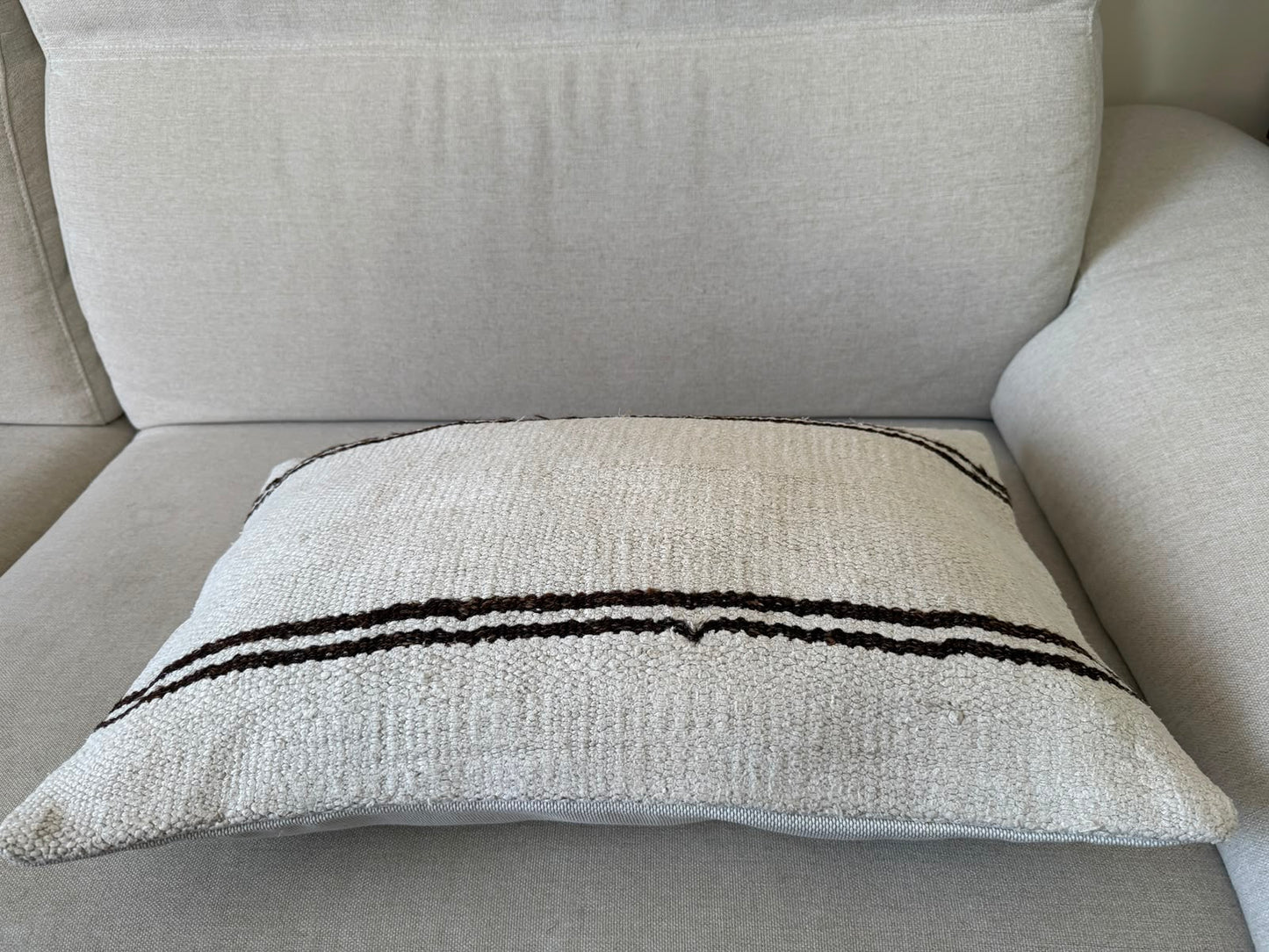 Hemp Hand woven Kilim cushion cover (60x40cm)
