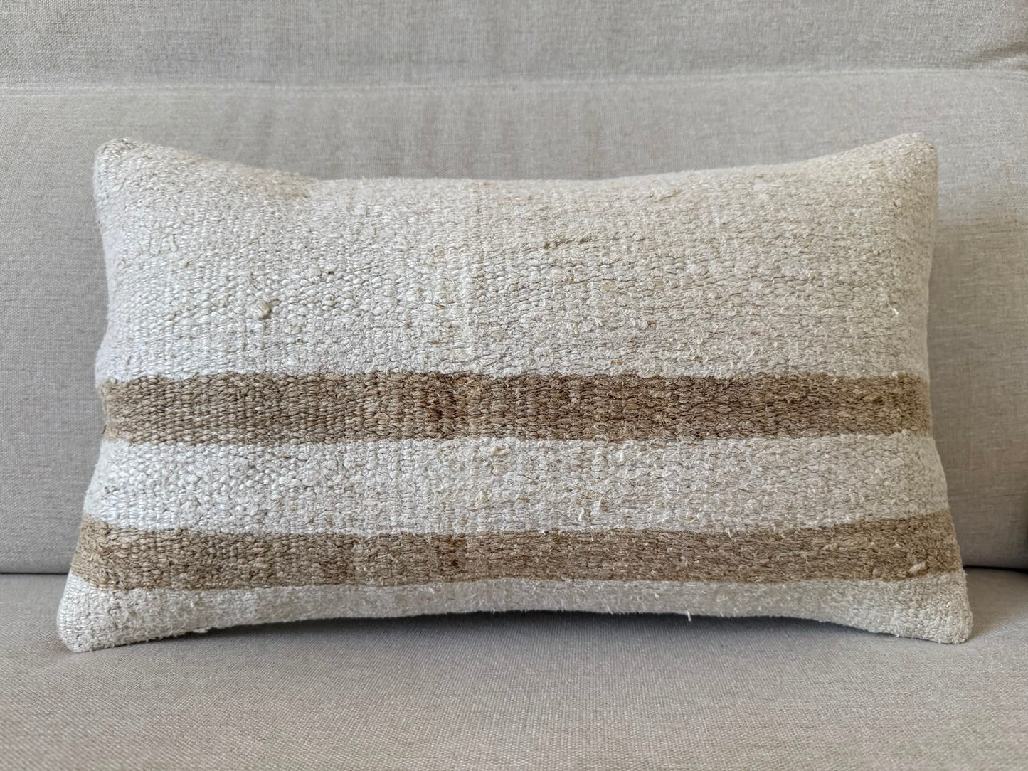Hamp Hand woven Kilim cushion cover (50x30cm)