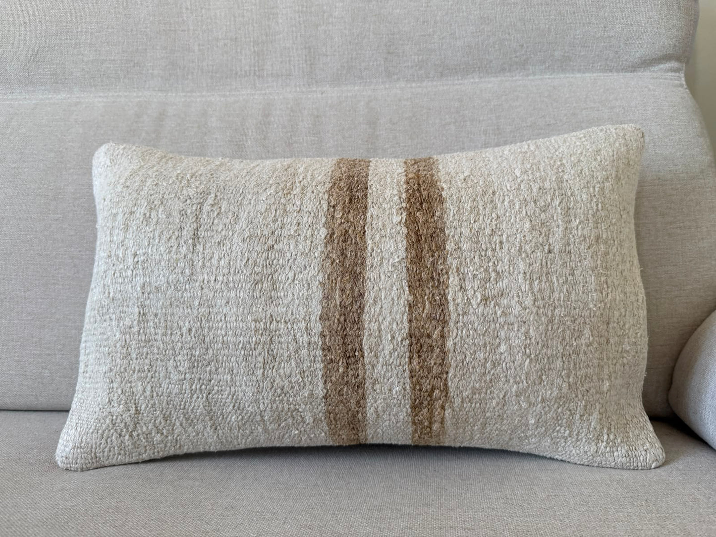 Hamp Hand woven Kilim cushion cover (50x30cm)