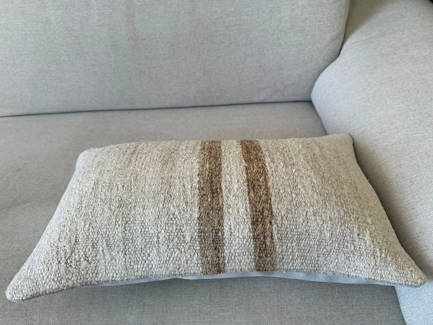 Hamp Hand woven Kilim cushion cover (50x30cm)