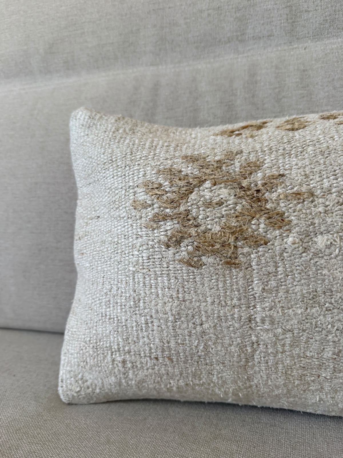 Hamp Hand woven Kilim cushion cover (50x30cm)