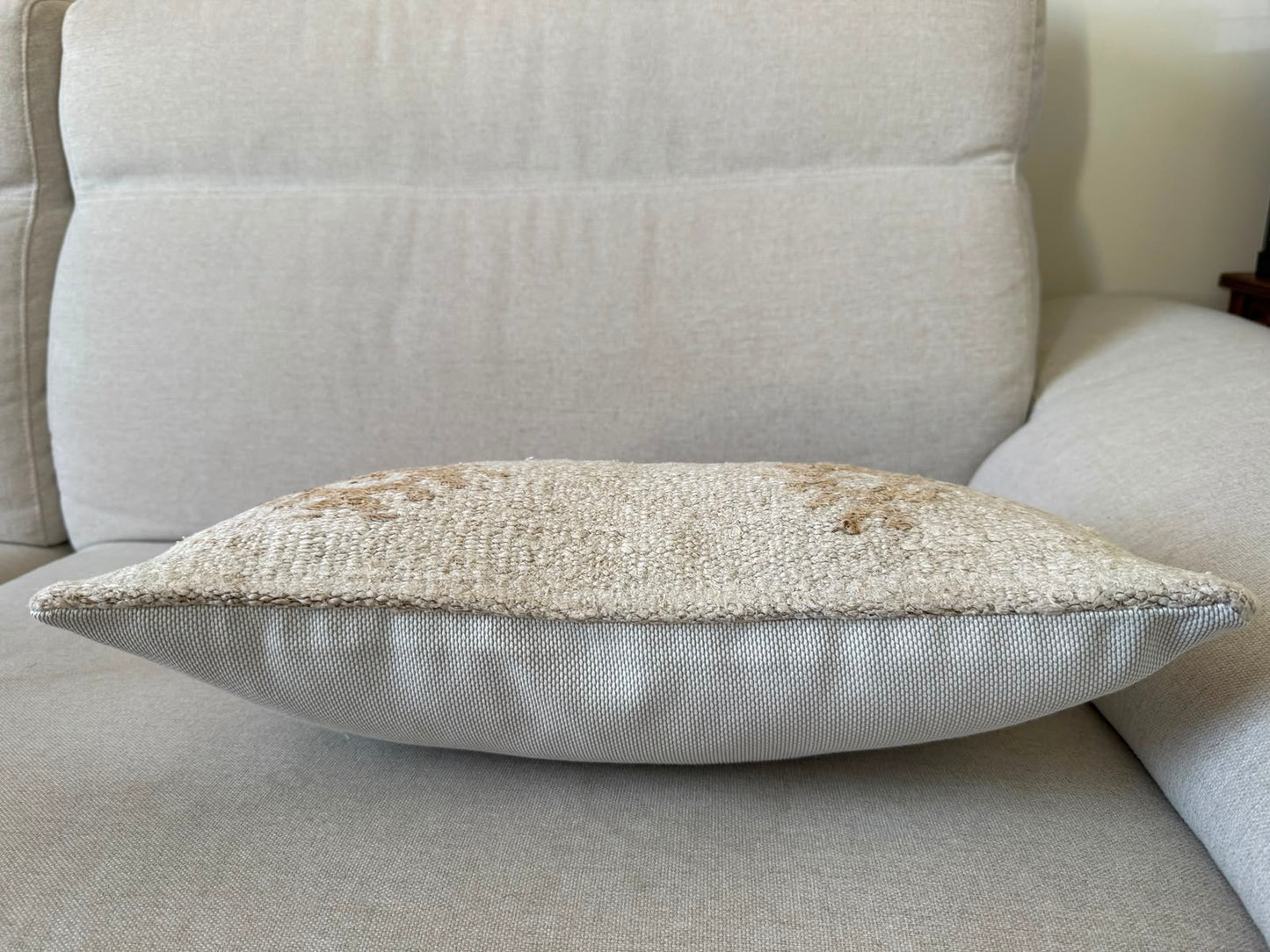 Hamp Hand woven Kilim cushion cover (50x30cm)