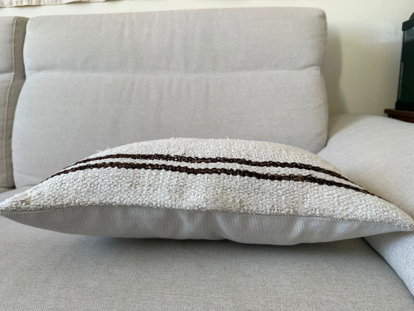 Hamp Hand woven Kilim cushion cover (50x30cm)