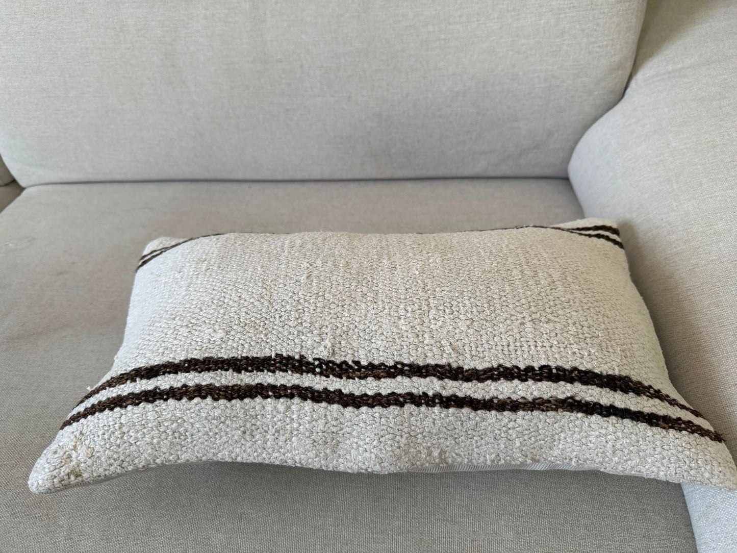 Hamp Hand woven Kilim cushion cover (50x30cm)