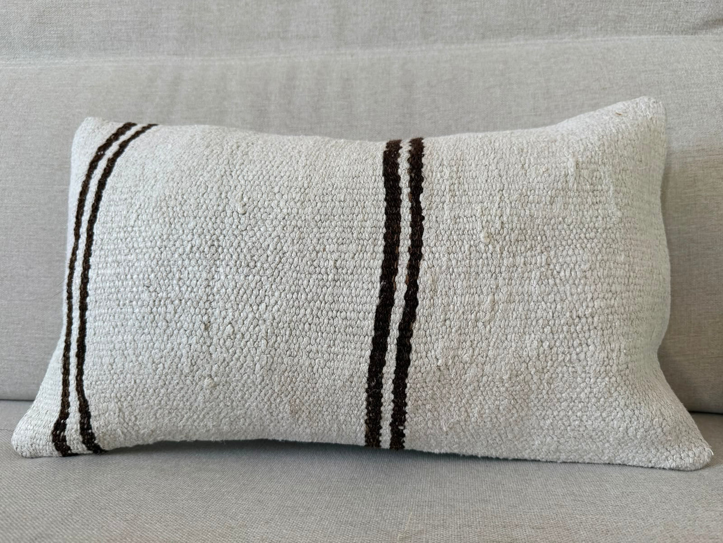 Hamp Hand woven Kilim cushion cover (50x30cm)
