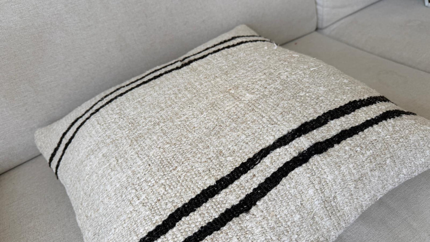 Hand woven Kilim cushion cover (50x50cm)