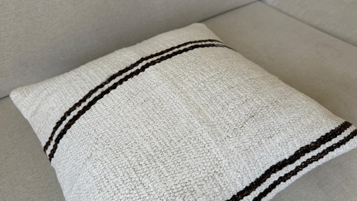 Hand woven Kilim cushion cover (40x40cm)