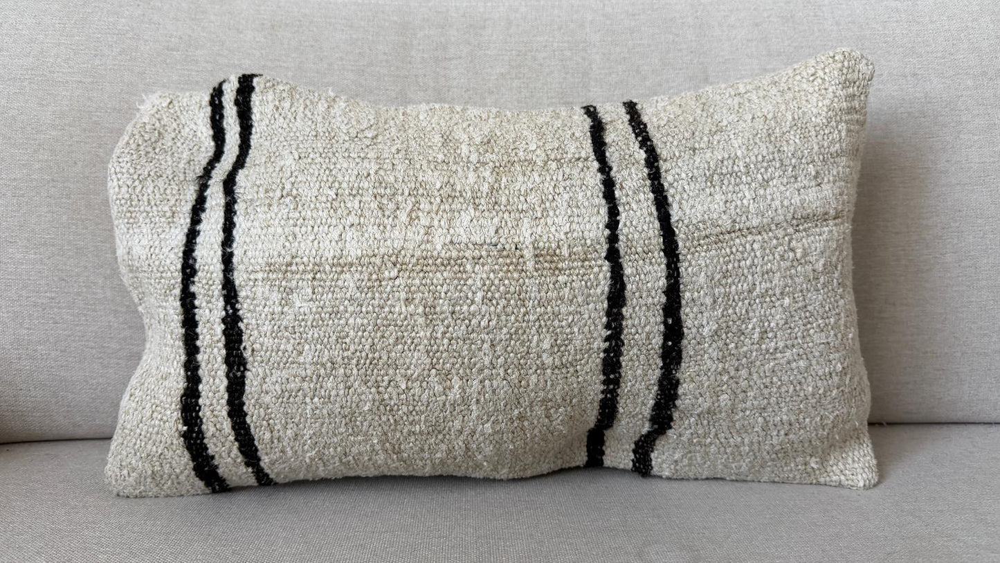 Hamp Hand woven Kilim cushion cover (50x30cm)