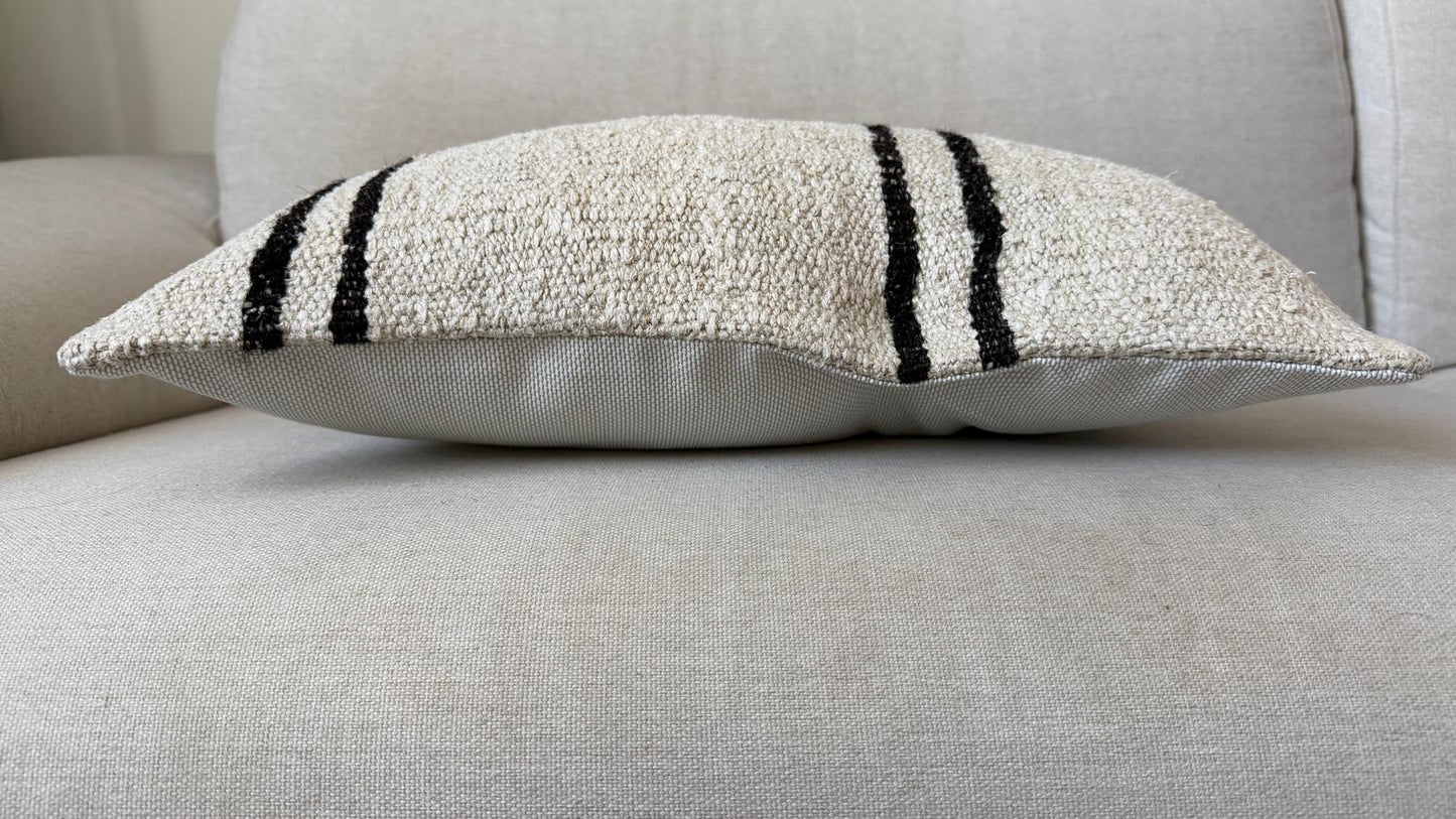 Hamp Hand woven Kilim cushion cover (50x30cm)