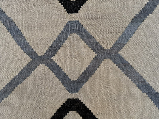 Contemporary design kilim 400 x 300cm