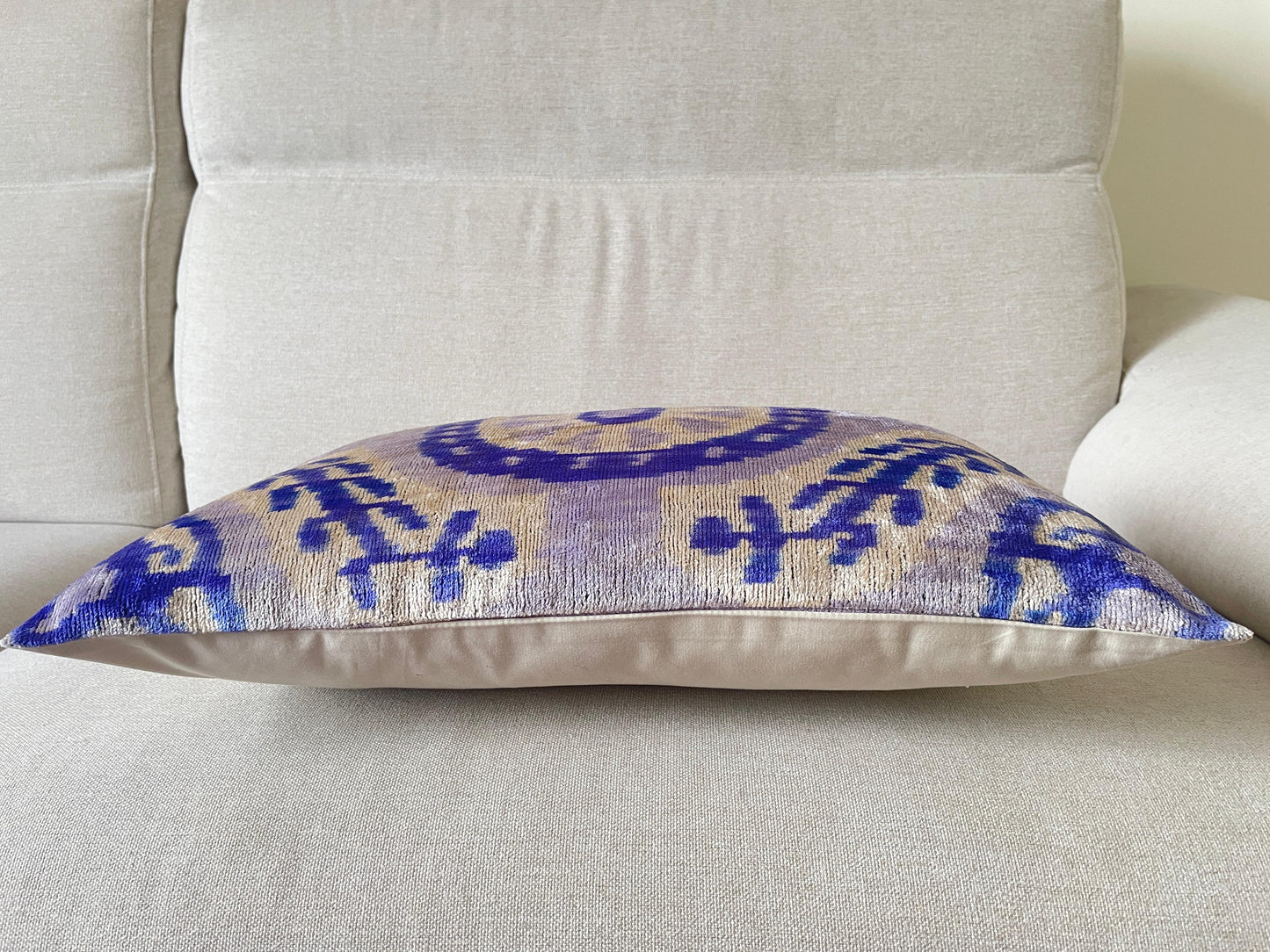 Ikat velvet cushion Hand made (40x60cm)