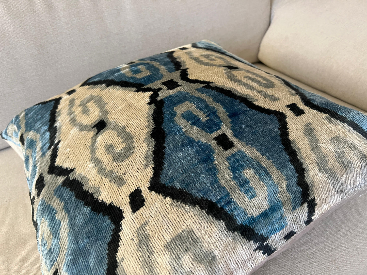 Ikat Velvet silk cushion 50x50cm.