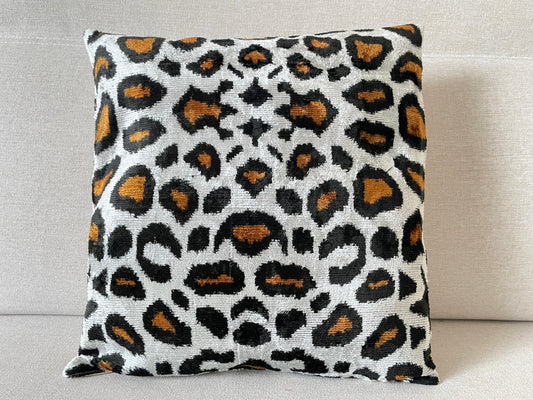 Ikat Velvet silk cushion 40x40cm.