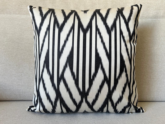 Ikat Velvet silk cushion 40x40cm.
