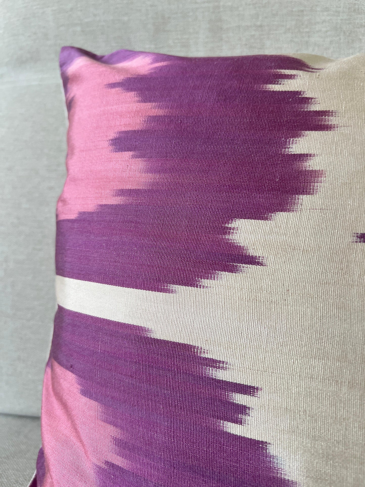 Ikat Silk cushion Hand made (40x60cm)