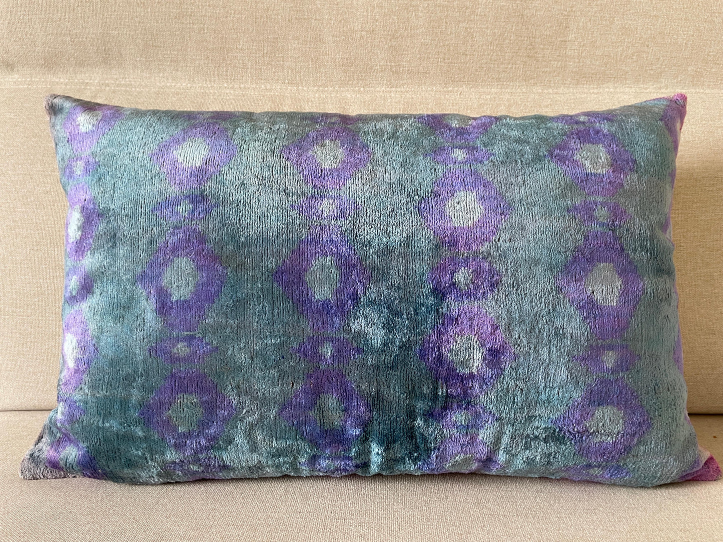 Ikat velvet cushion Hand made (40x60cm)