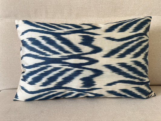 Ikat Silk cushion Hand made (40x60cm)