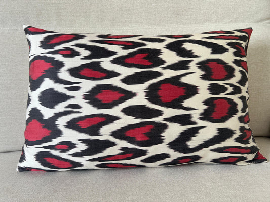 Ikat Silk cushion Hand made (40x60cm)