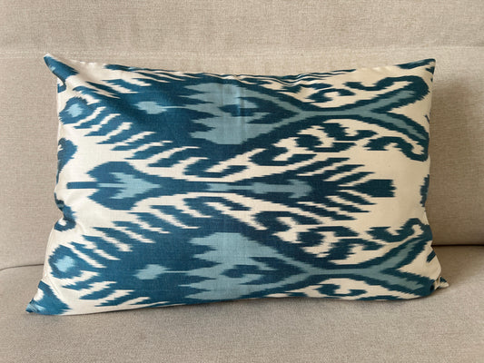 Ikat Silk cushion Hand made (40x60cm)