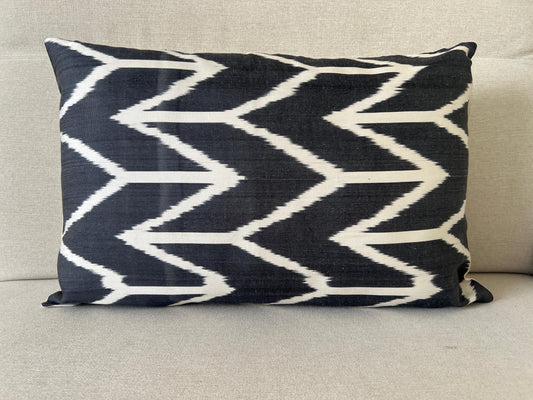 Ikat Silk cushion Hand made (40x60cm)