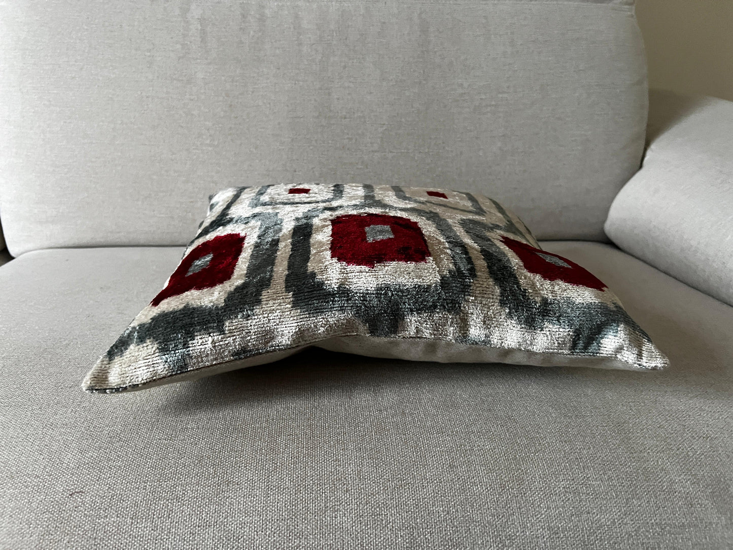 Ikat Velvet silk cushion 40x40cm.