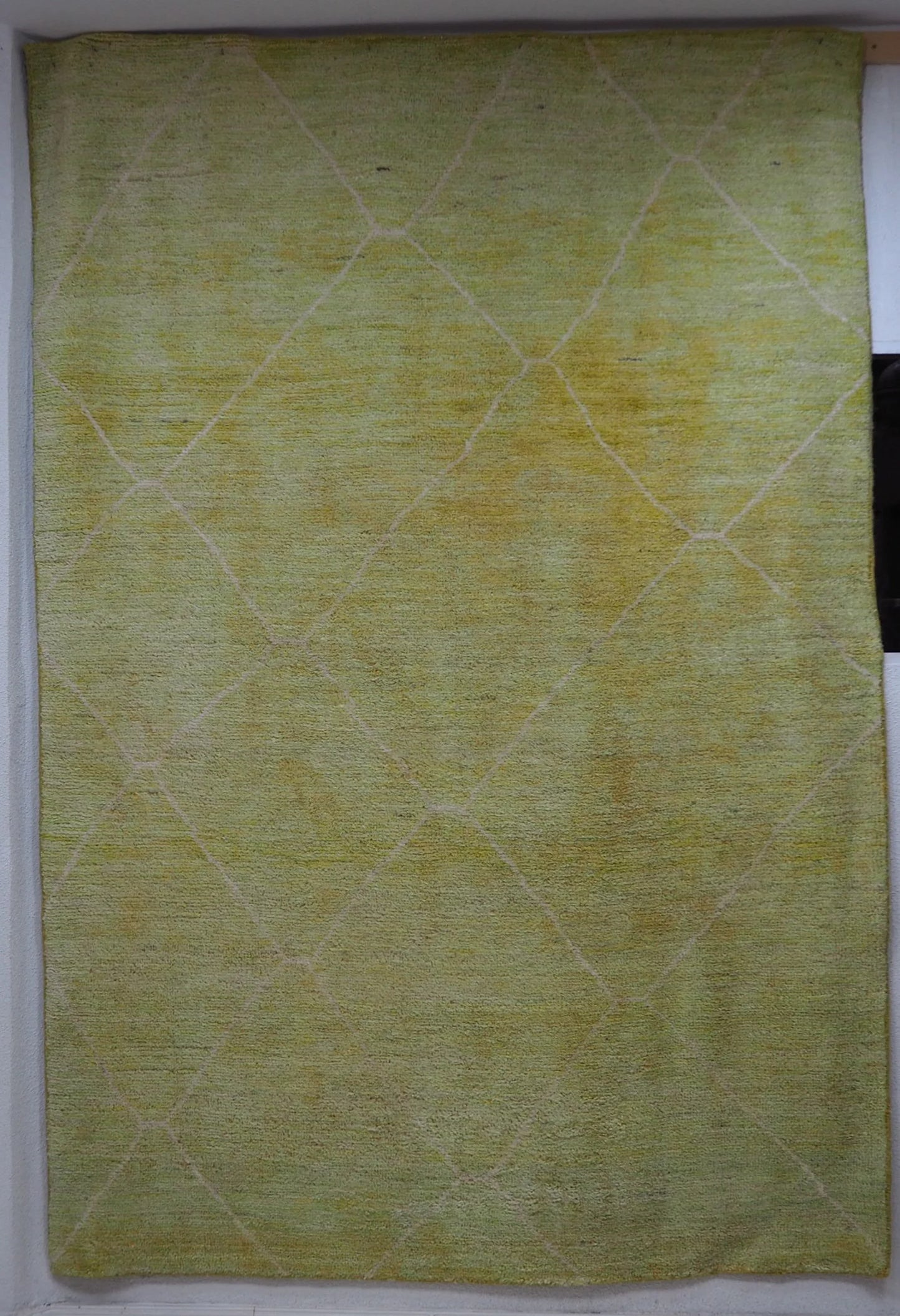 Contemporary Moroccan berber rug