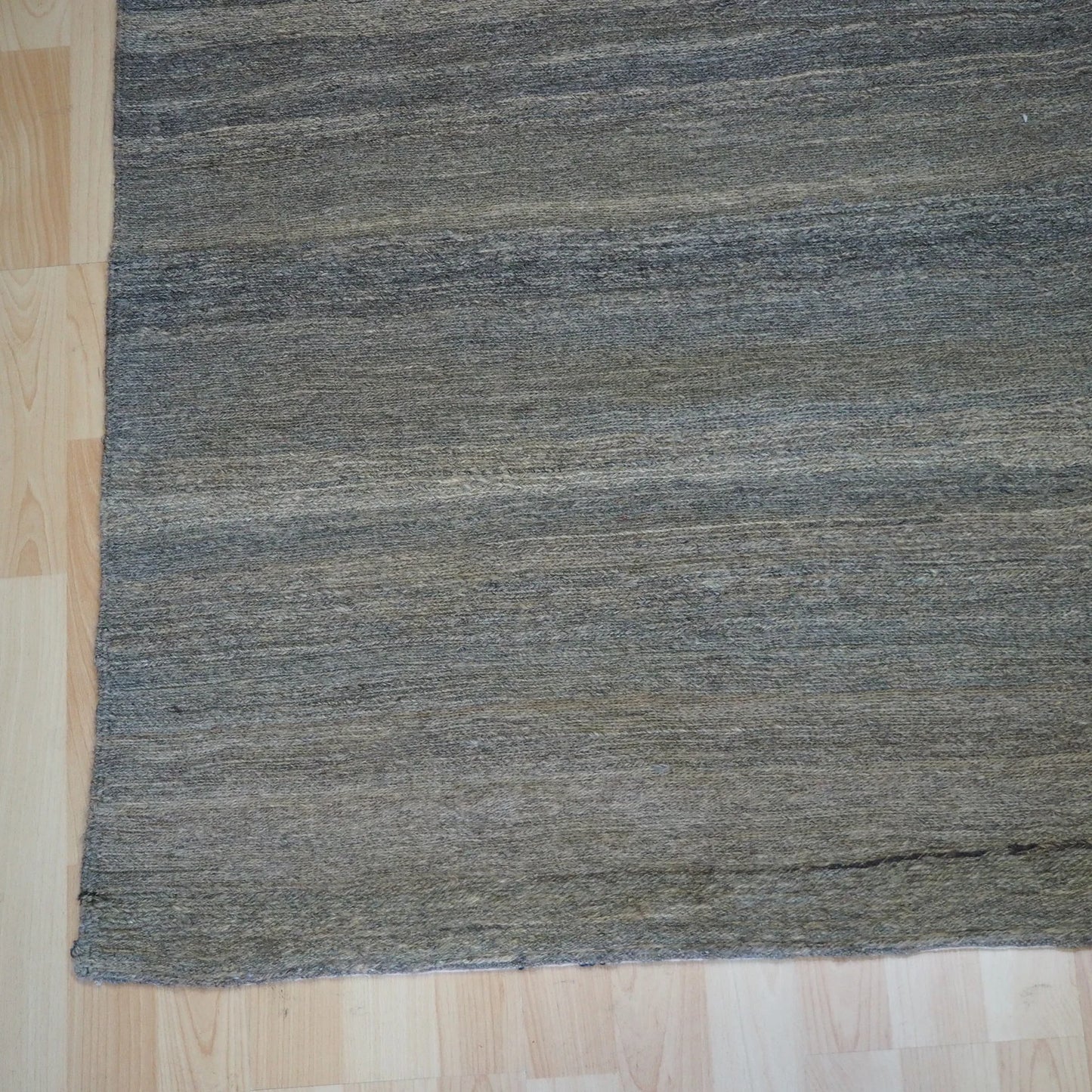 Neutral Plain grey Kilim