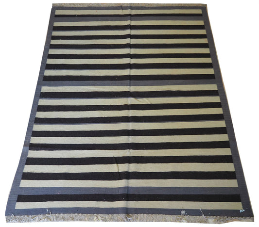 Vintage beautiful striped design kilim