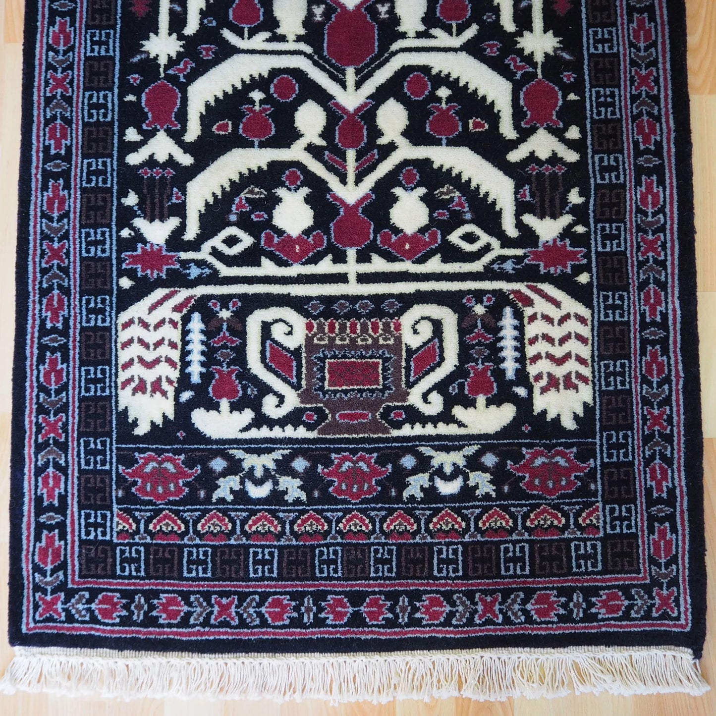 Floral piled woven Rug Runner.
