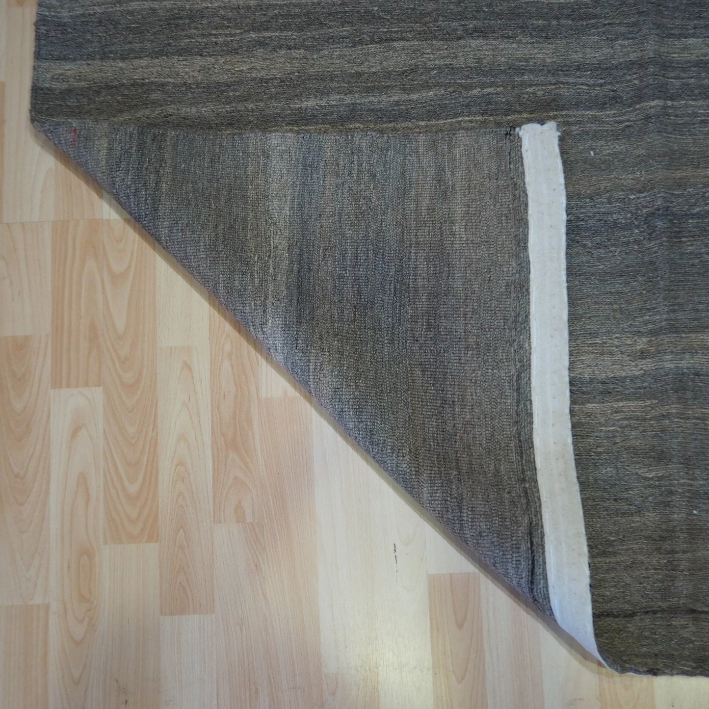 Neutral Plain grey Kilim