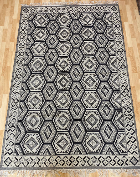 Vintage Sumak kilim