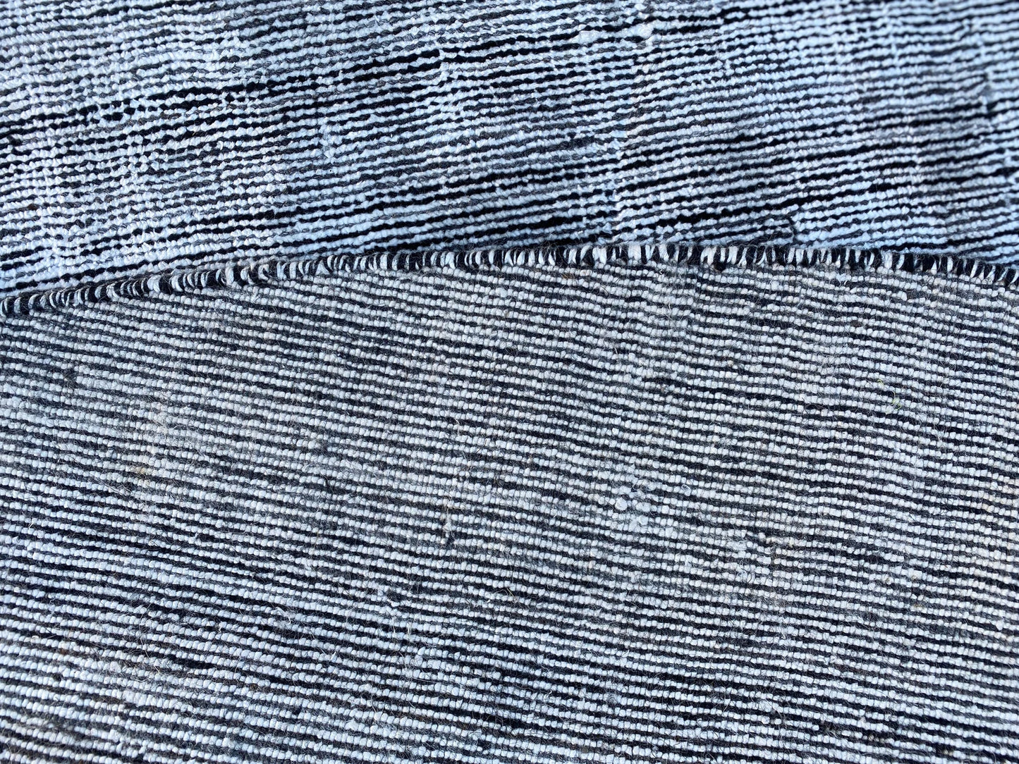 Round Contemporary modern Rug.