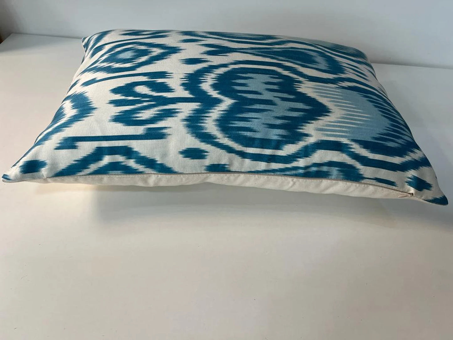 Ikat silk cushion Hand made (40x60cm)